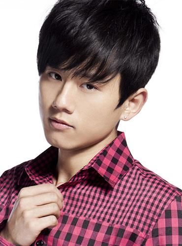 今日,《qq飞车手游》正式宣布,"华语live王"张杰将